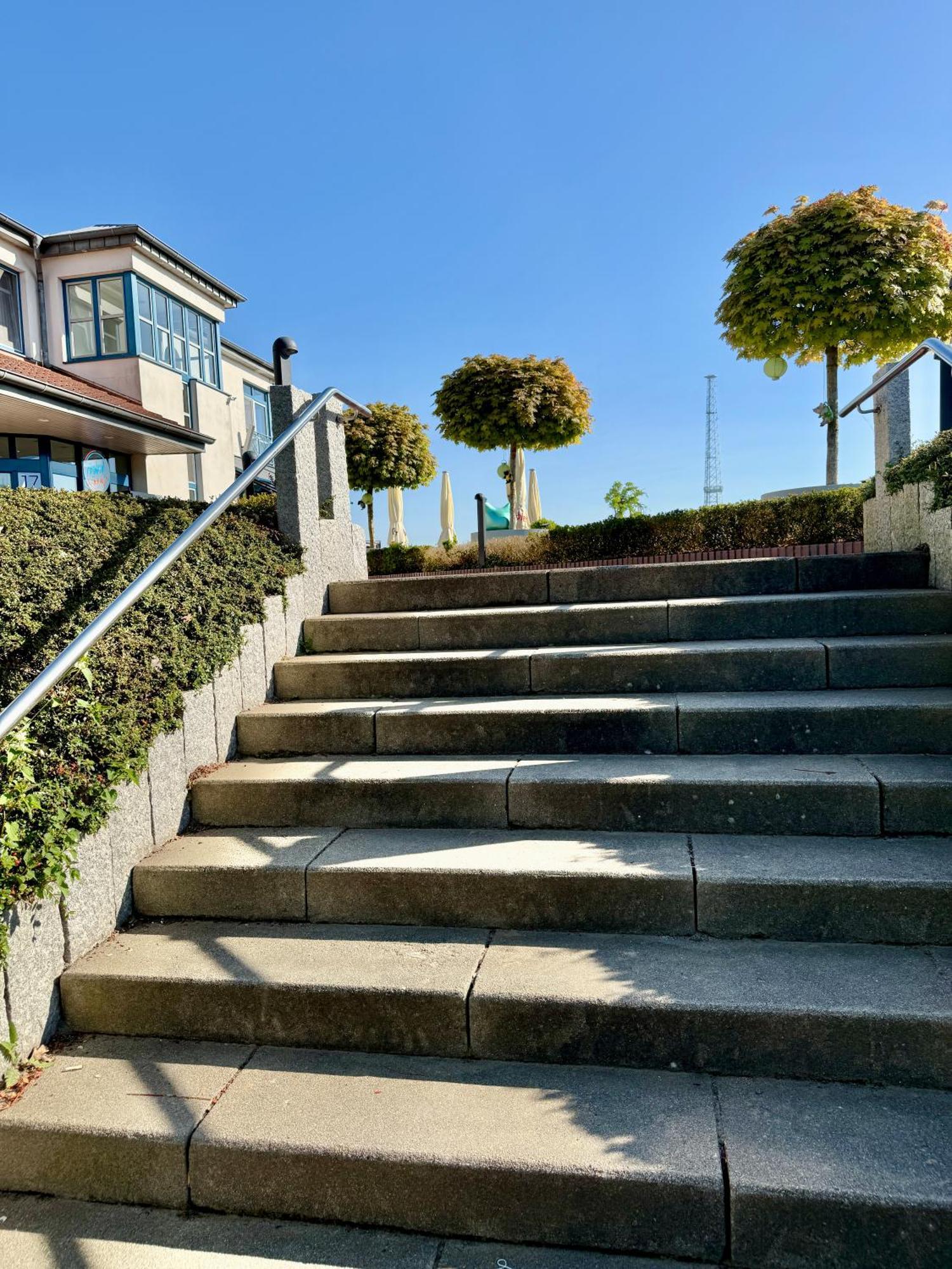 Gaestehaus Weserblick Am Weser-Sandstrand Berne Exterior foto